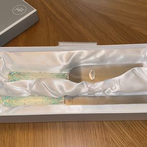 NWT Things Remembered Snowflake server set